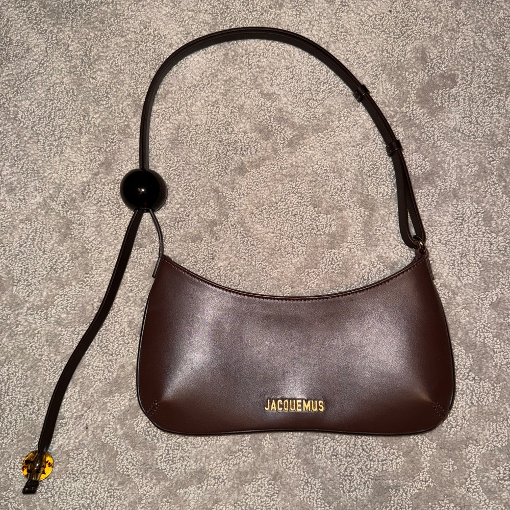 Jacquemus The Bisou Perle -medium brown